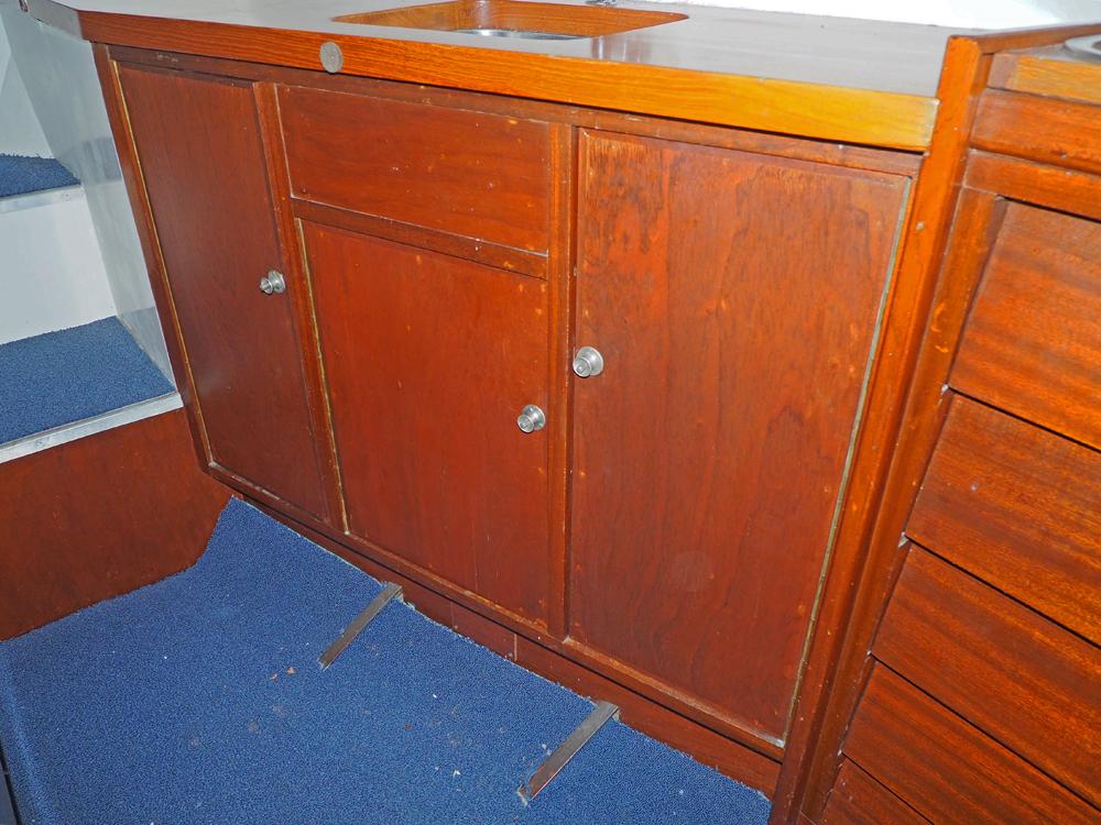 Cabin en avant, H&eacute;bergements